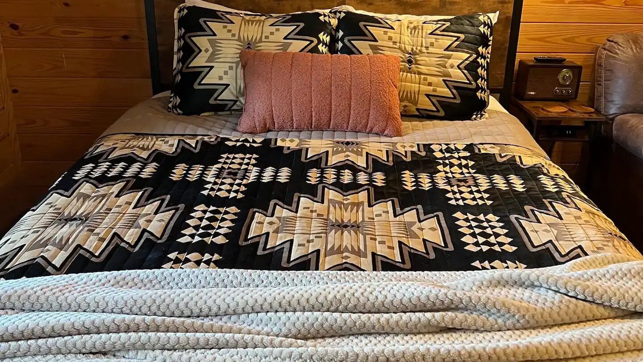 Photo of Bedroom in River Ranch