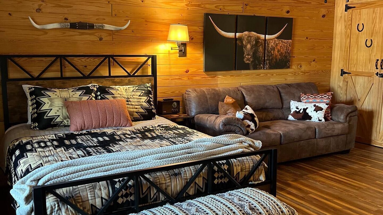 Photo of Bedroom in River Ranch