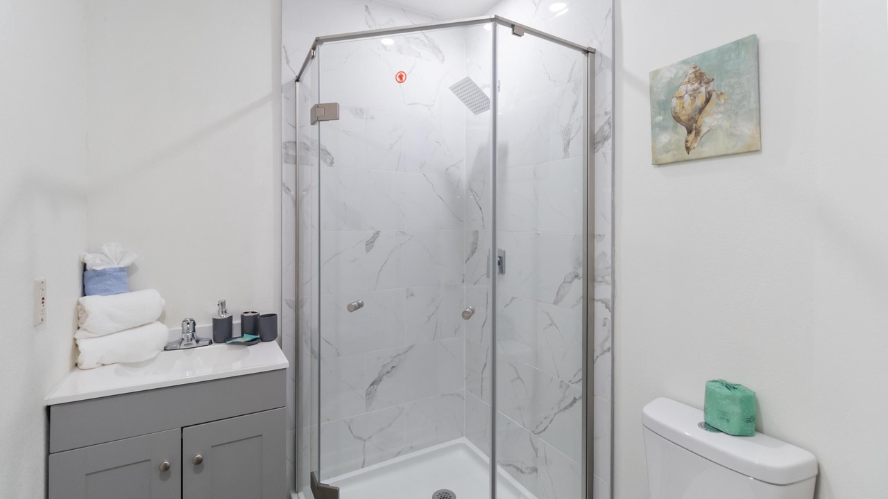 Photo of Bathroom in Bridgewater Crossing