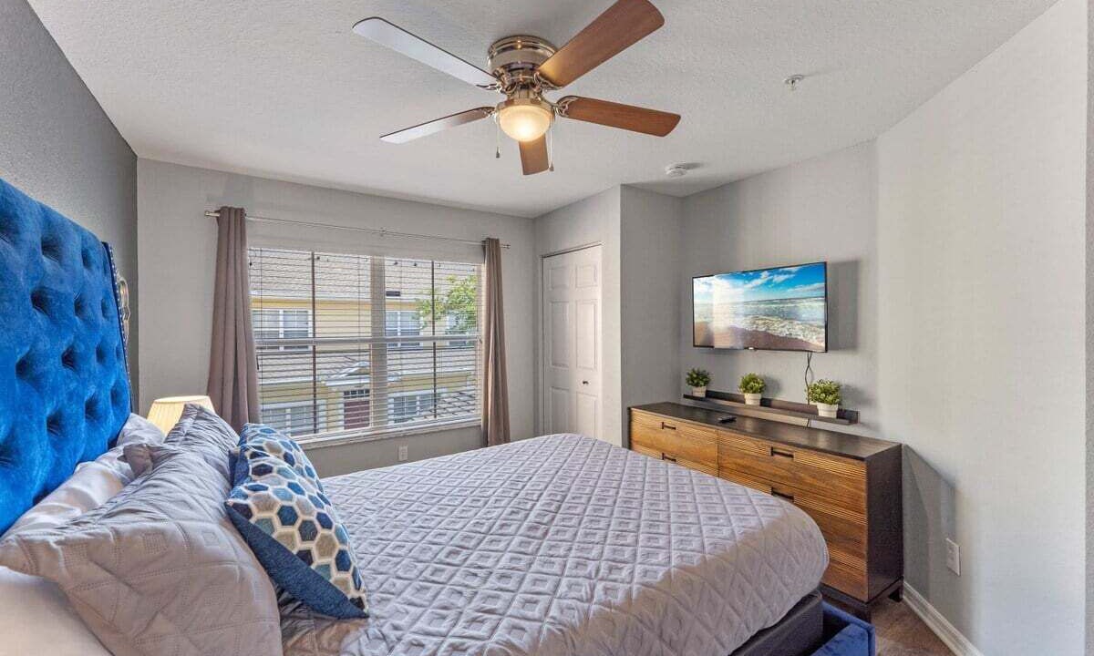 Photo of Bedroom in Venetian Bay Villages