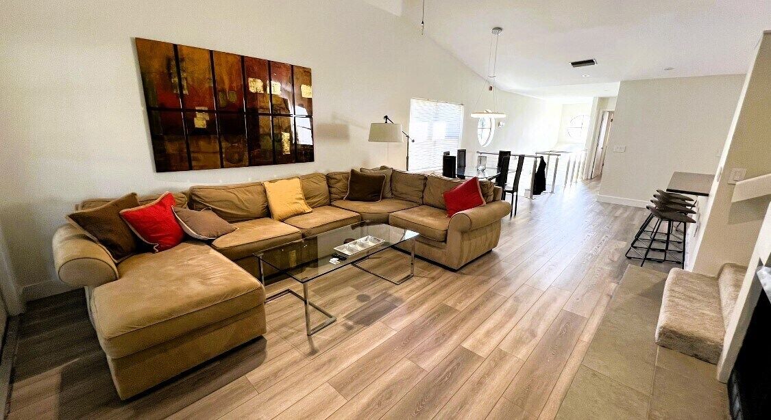 Photo of Livingroom in Ventura