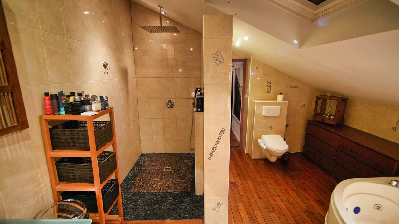 Photo of Bathroom in Chenevier-Demenitroux
