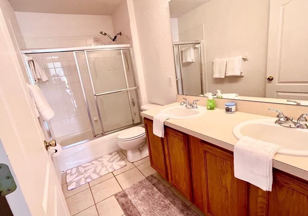 Photo of Bathroom in Bahama Bay