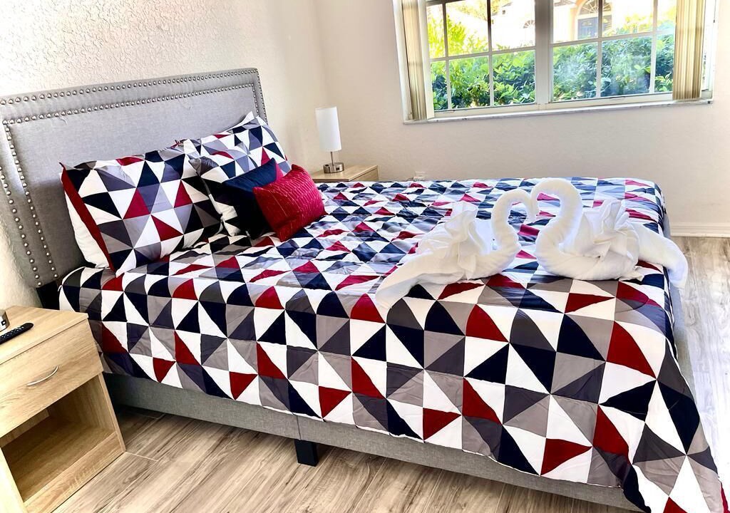 Photo of Bedroom in Bahama Bay