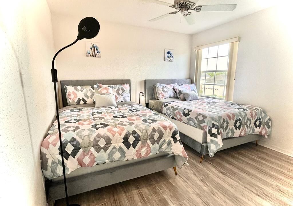 Photo of Bedroom in Bahama Bay