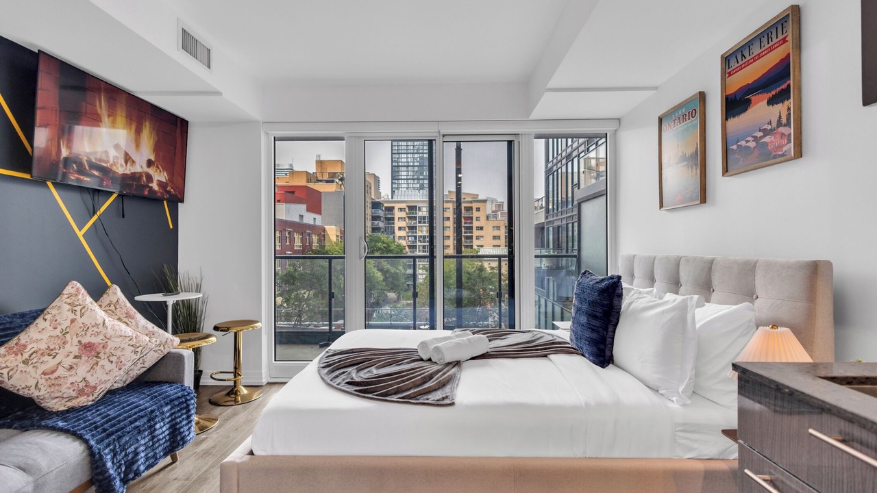 Photo of Bedroom in Garden District