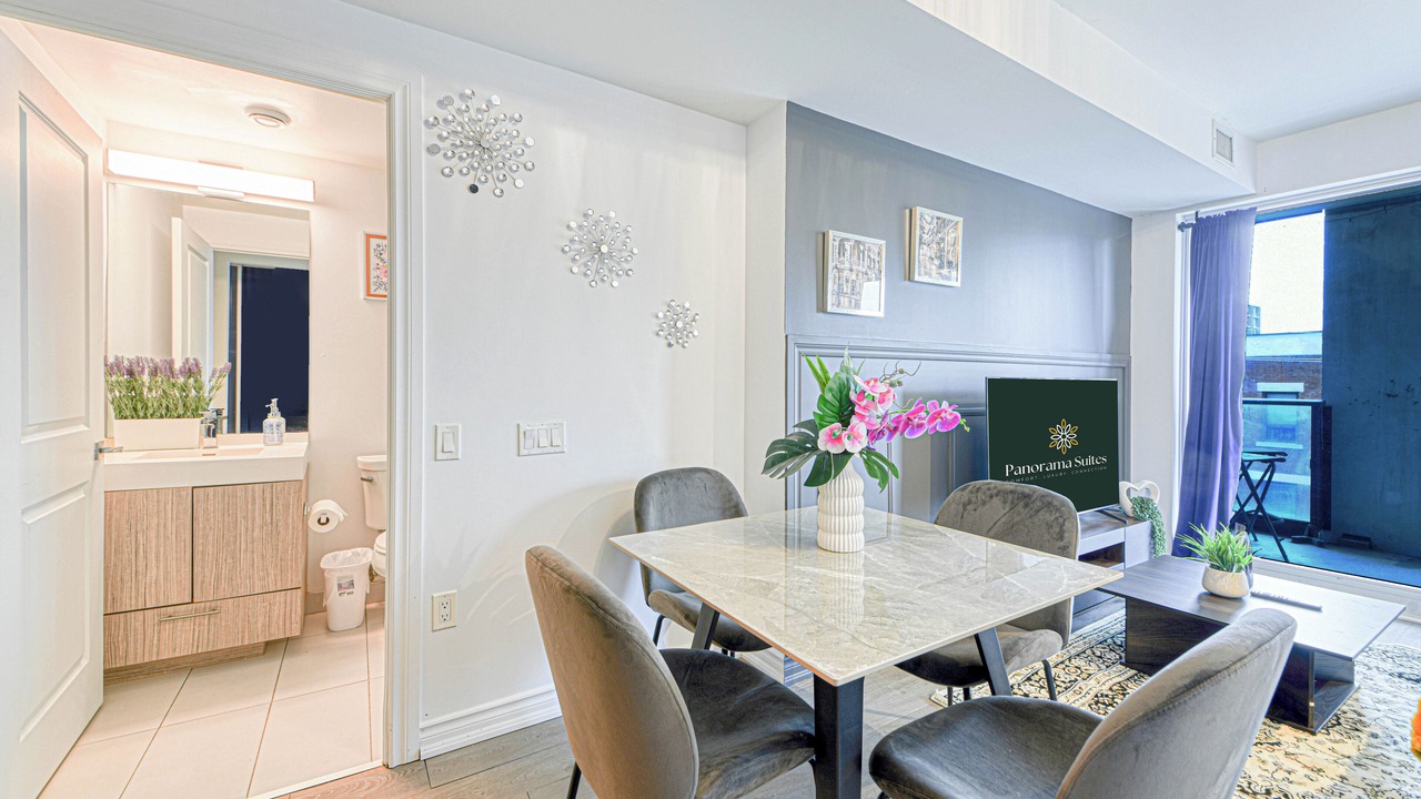 Photo of Livingroom in Garden District