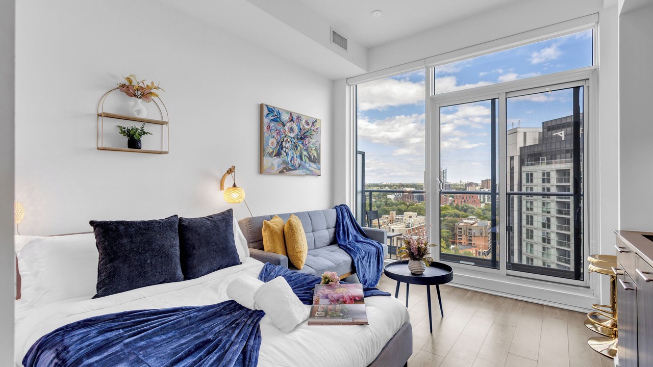 Photo of Bedroom in Garden District