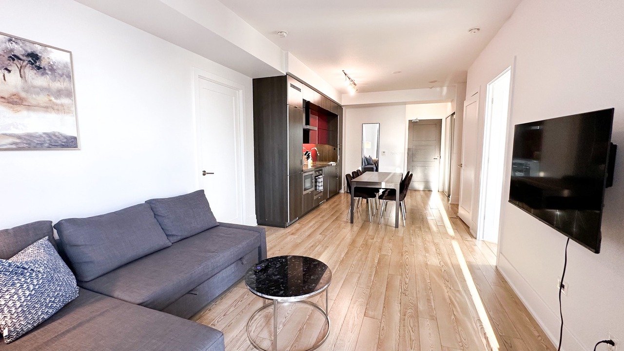 Photo of Livingroom in Toronto Entertainment District