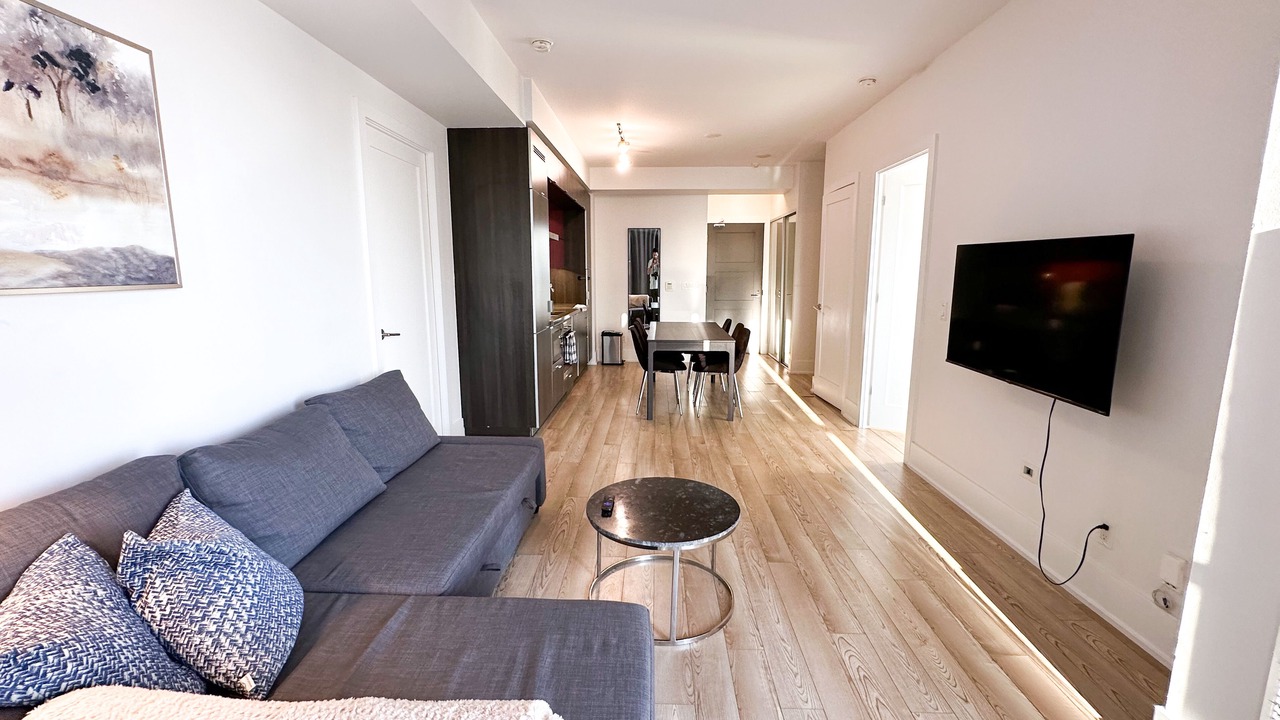 Photo of Livingroom in Toronto Entertainment District