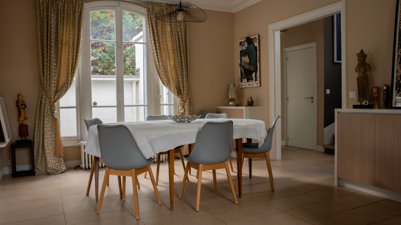 Photo of Others in Sevres