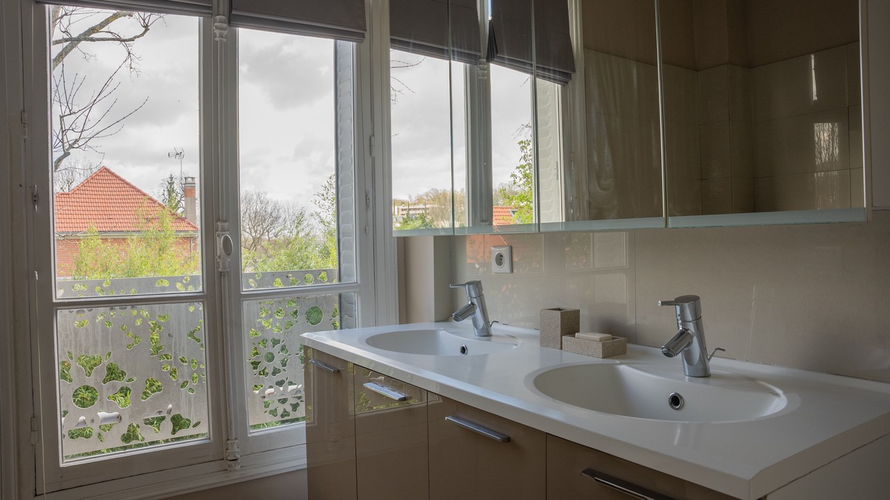 Photo of Bathroom in Sevres
