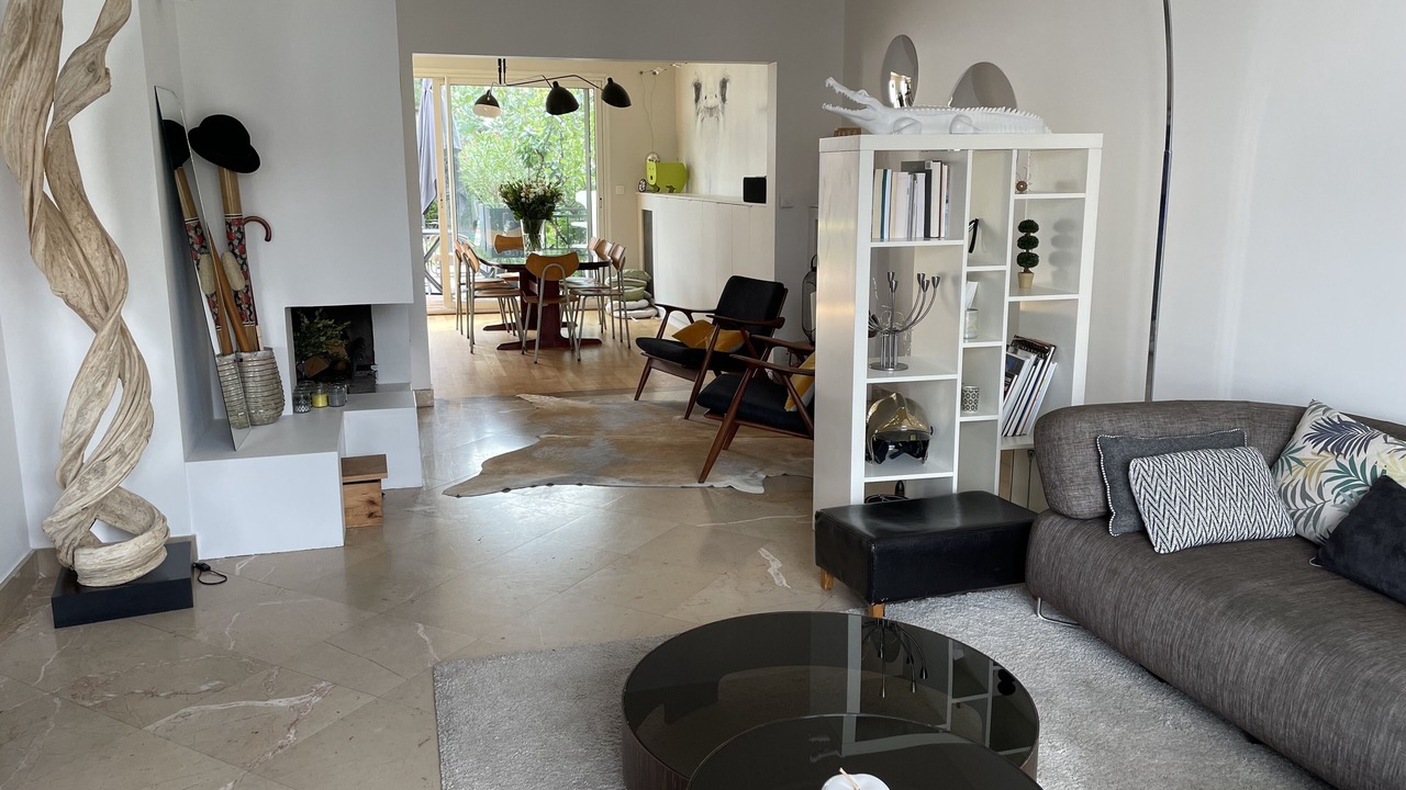 Photo of Livingroom in Plateau - Mont-Valerien