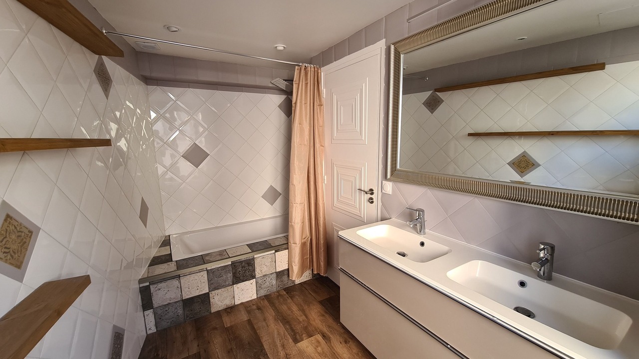 Photo of Bathroom in Thorigny-sur-Marne