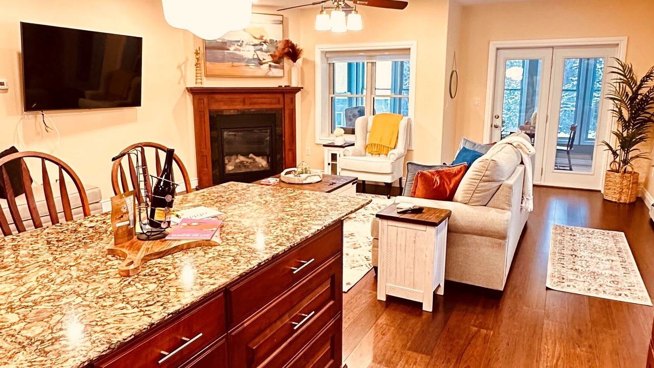 Photo of Livingroom in Greater Napanee