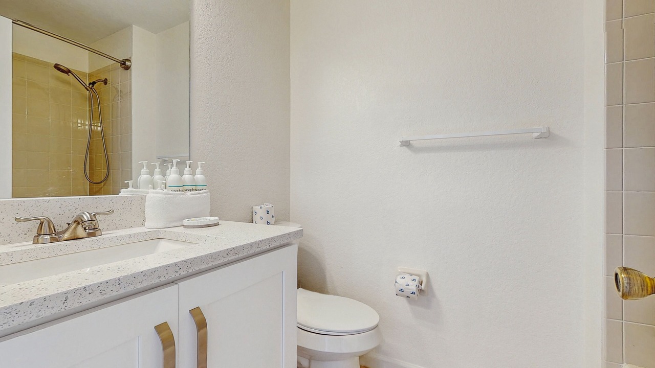Photo of Bathroom in Trafalgar Village