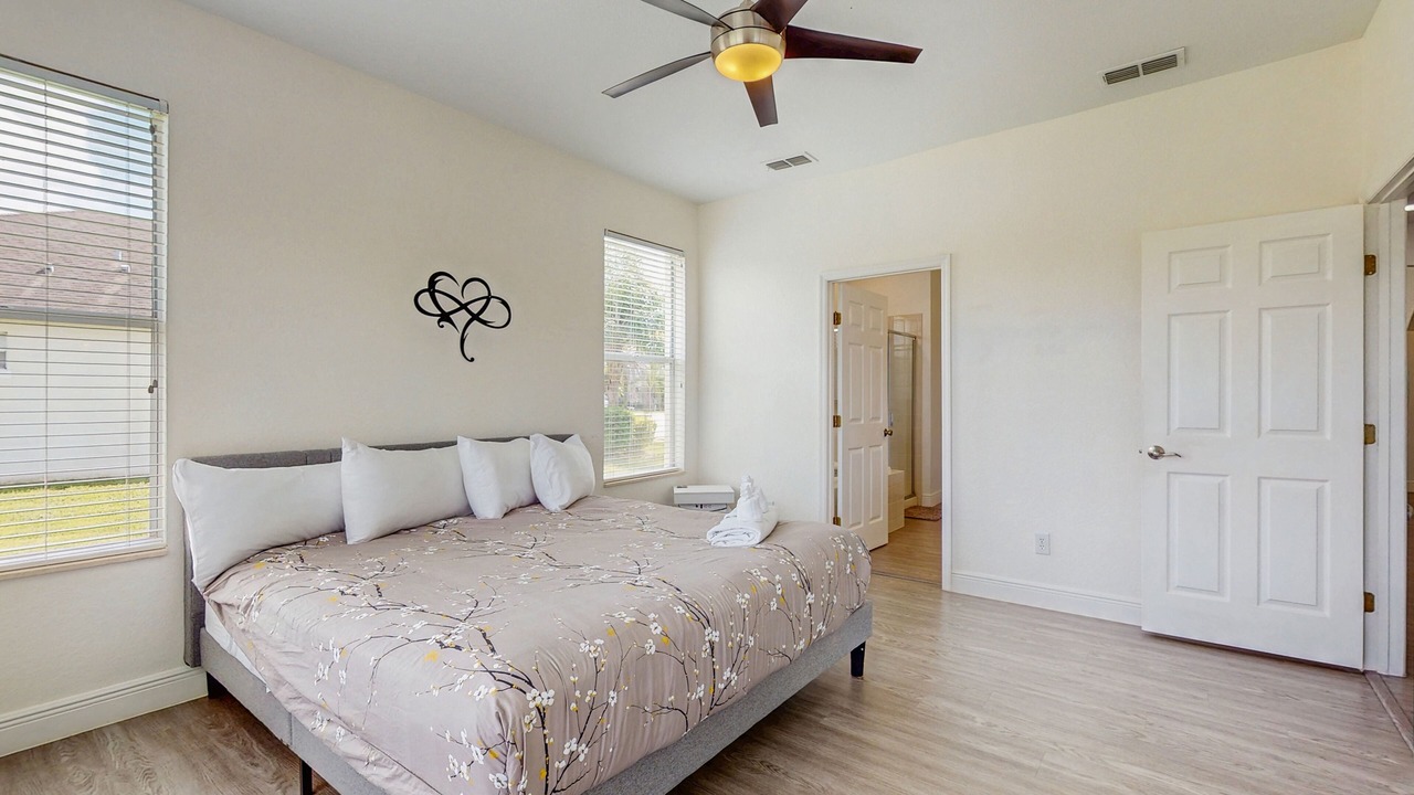 Photo of Bedroom in Trafalgar Village