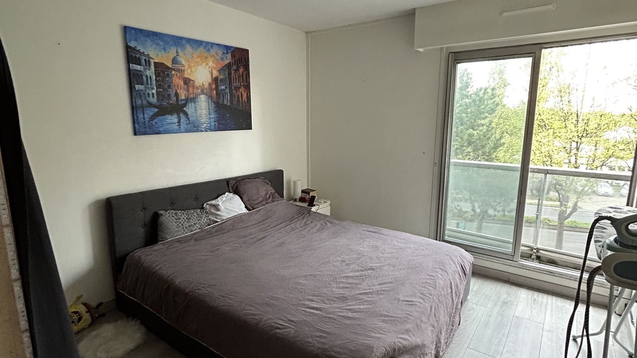 Photo of Bedroom in Joinville-le-Pont