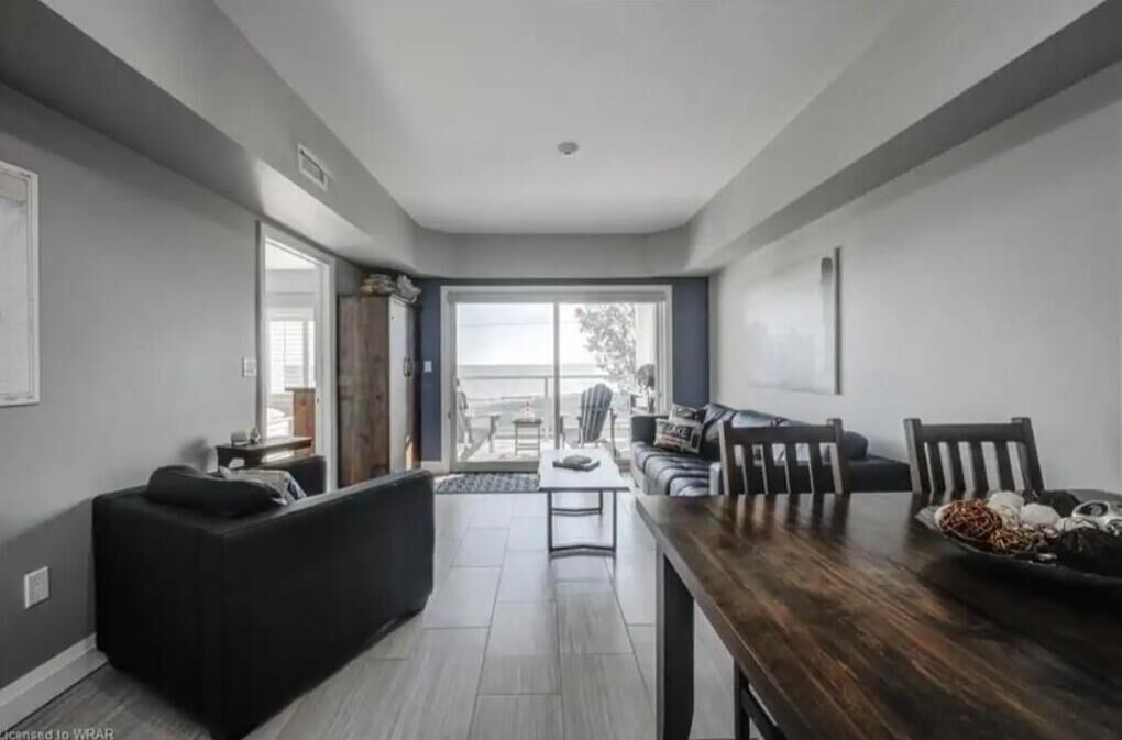 Photo of Livingroom in Long Point
