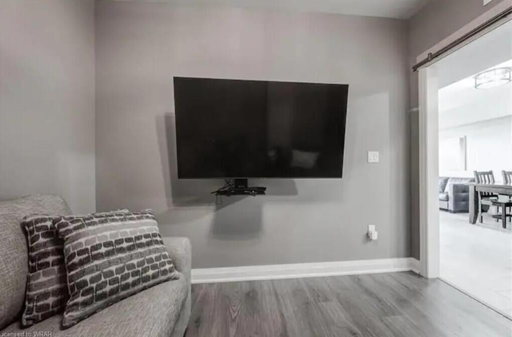 Photo of Livingroom in Long Point