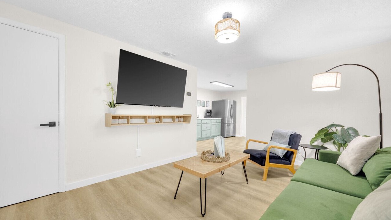 Photo of Livingroom in Apollo Beach