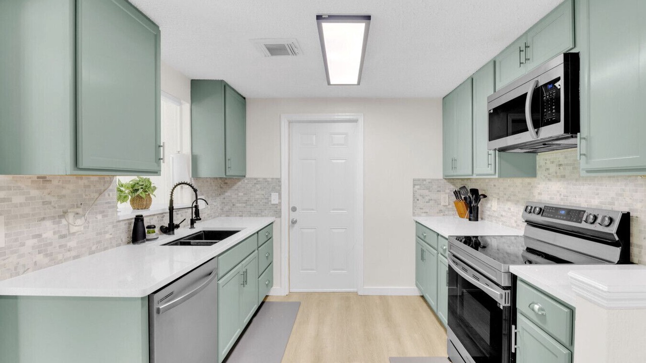 Photo of Kitchen in Apollo Beach