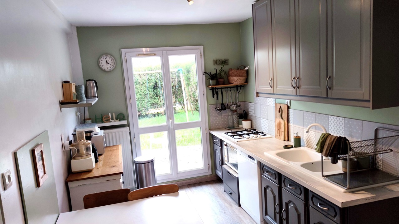 Photo of Kitchen in Gouvernes