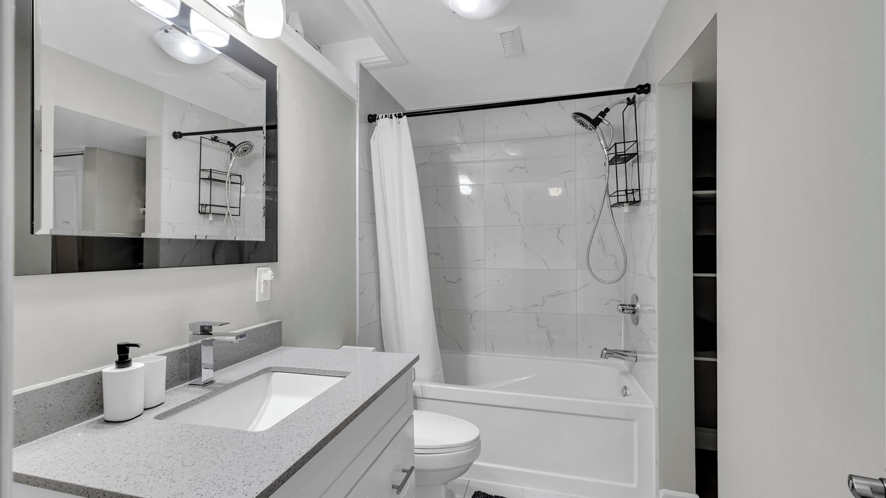 Photo of Bathroom in Lisgar