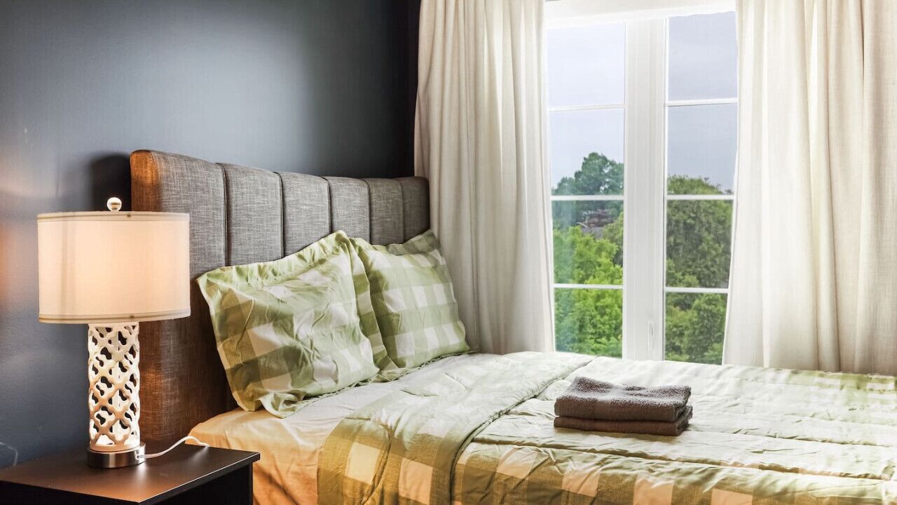 Photo of Bedroom in Lakeview