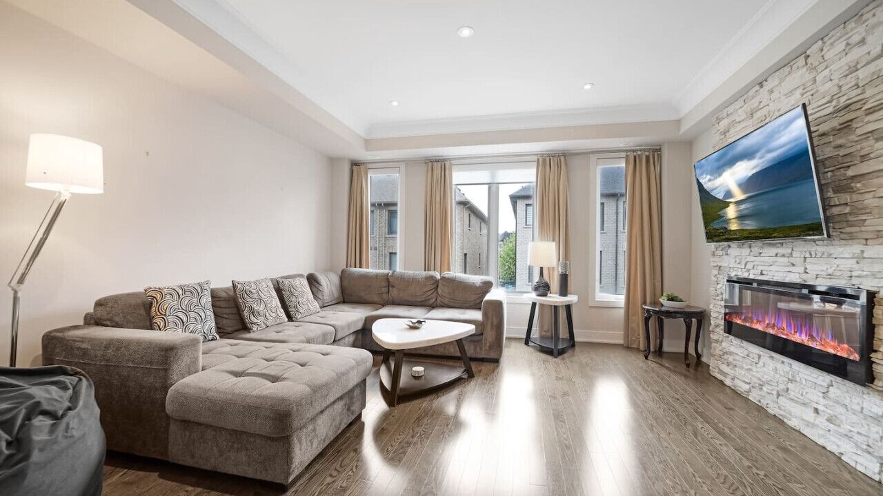 Photo of Livingroom in Lakeview