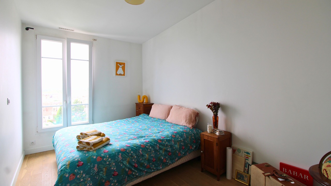 Photo of Bedroom in Suresnes