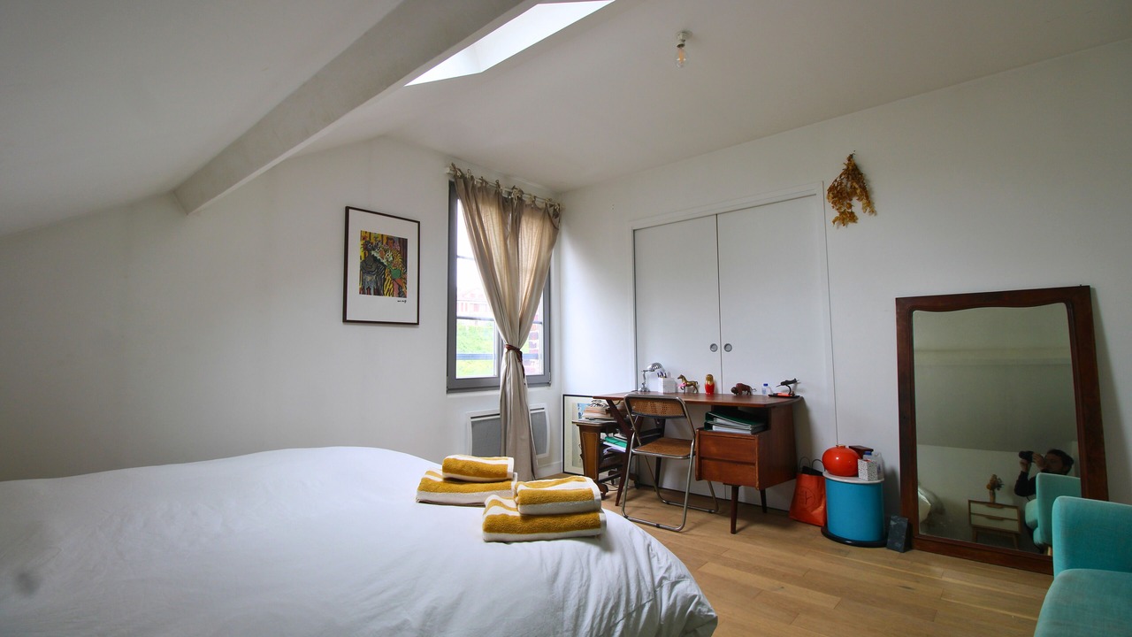 Photo of Bedroom in Suresnes