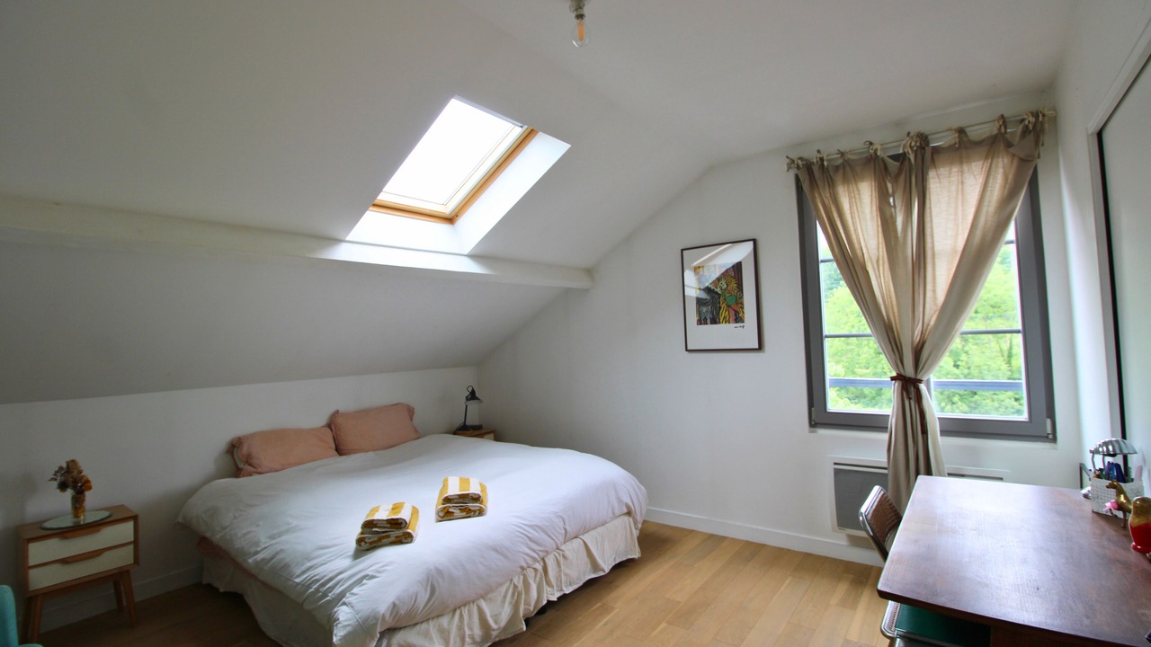 Photo of Bedroom in Suresnes