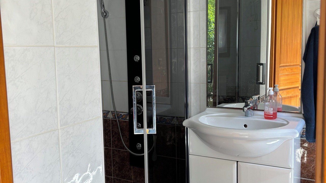 Photo of Bathroom in Quartier du Vieux-Pont - Sainte-Genevieve