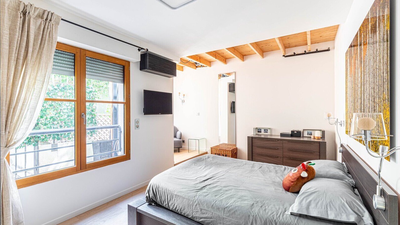 Photo of Bedroom in Grenelle