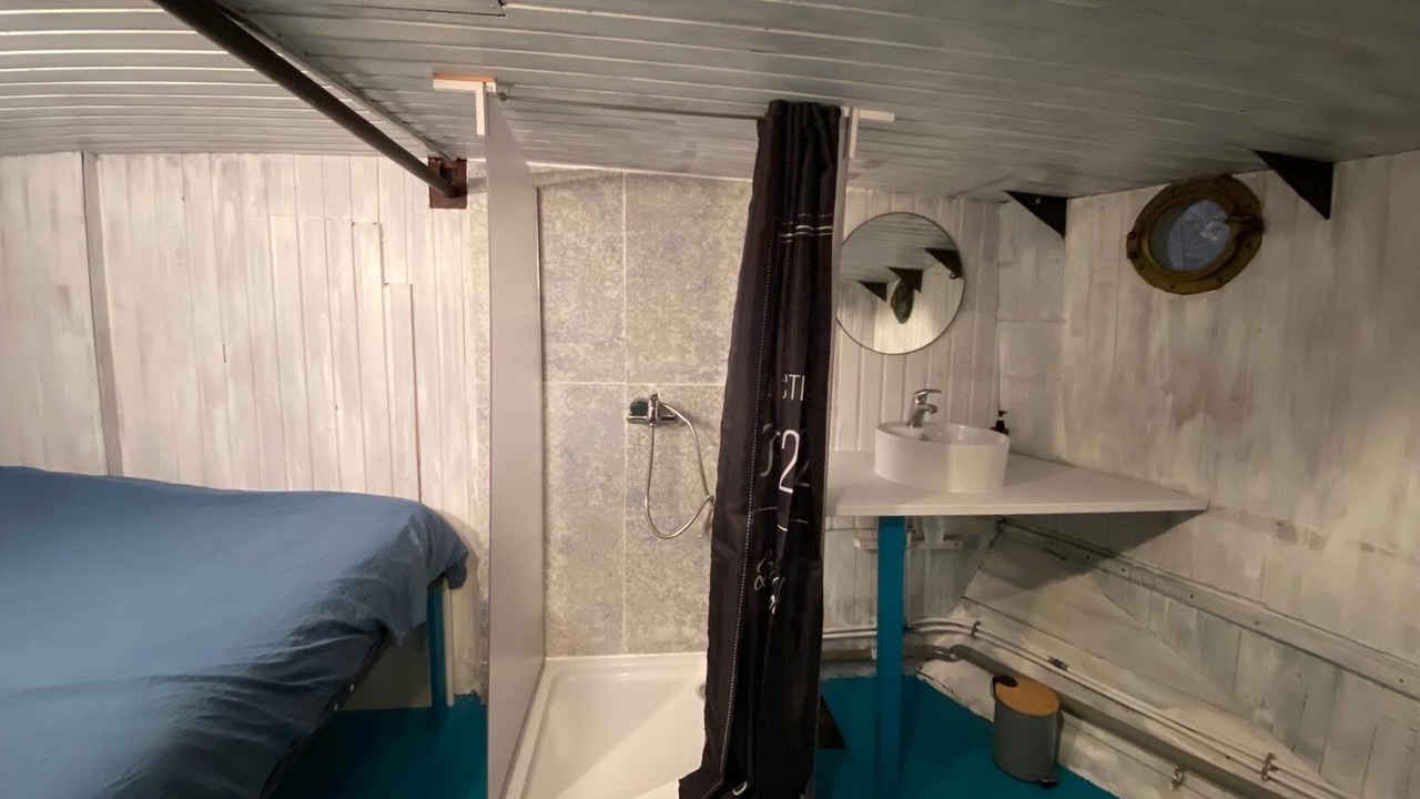 Photo of Bathroom in Vaires-sur-Marne