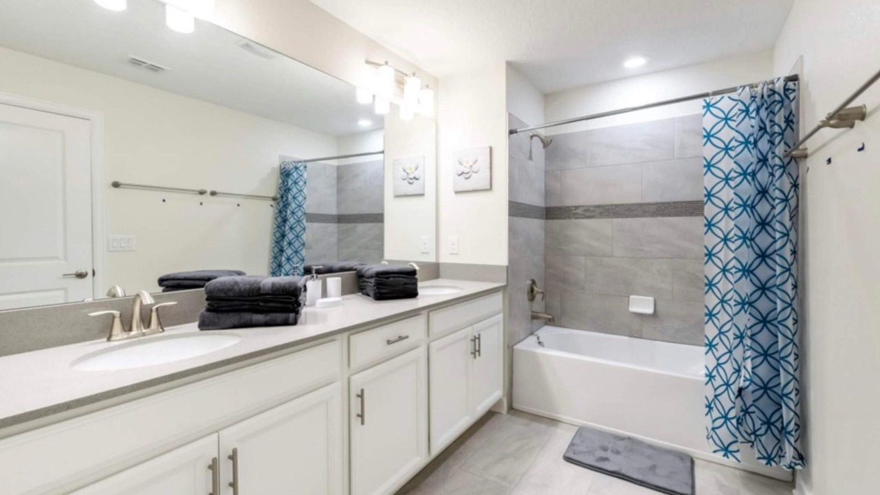 Photo of Bathroom in Four Corners