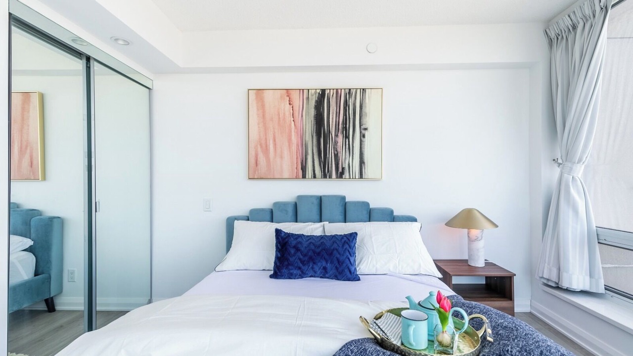 Photo of Bedroom in Bloor-Yorkville