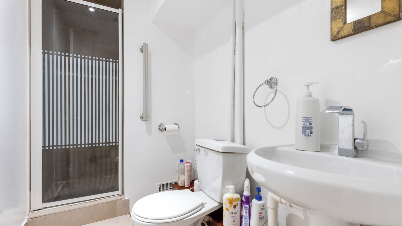 Photo of Bathroom in Dashwood