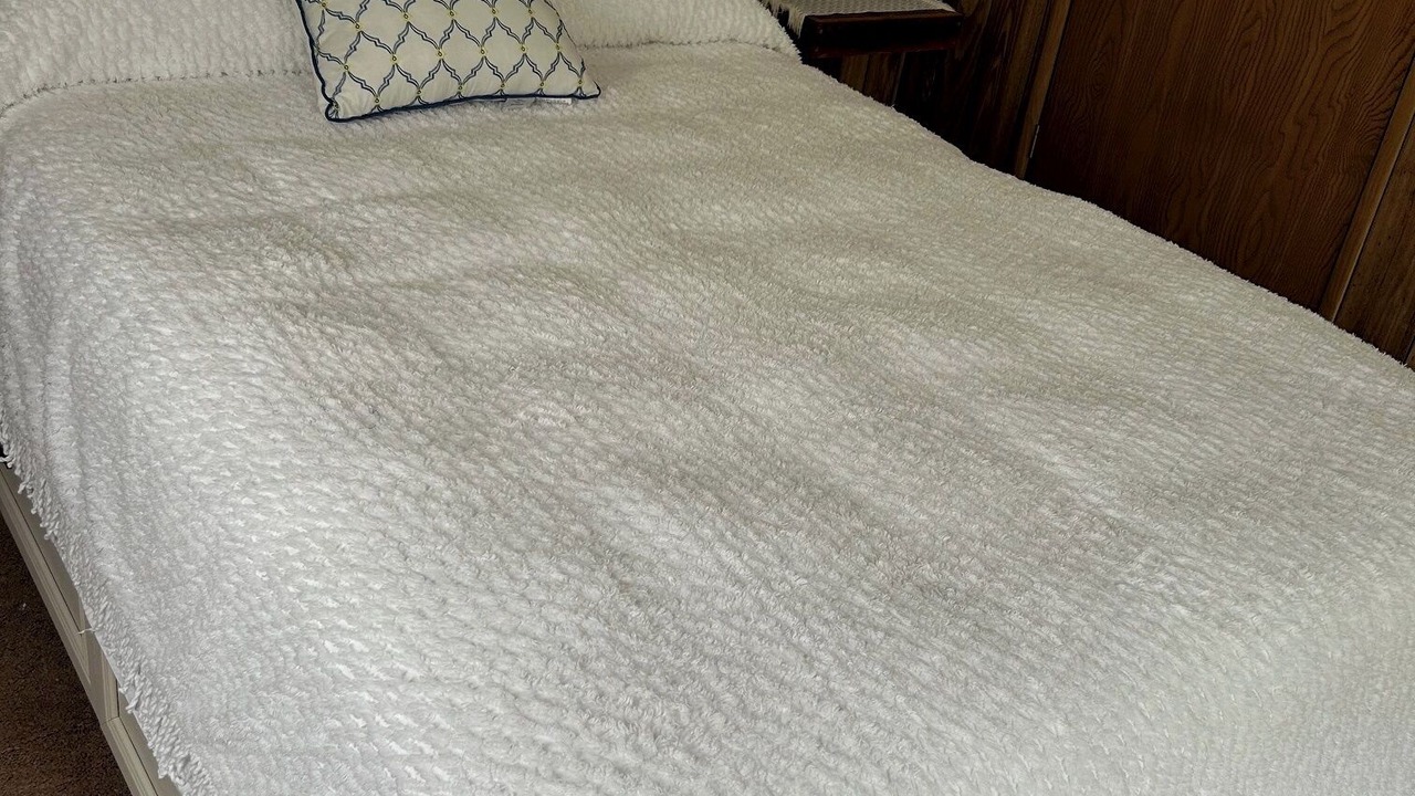 Photo of Bedroom in Durhamville
