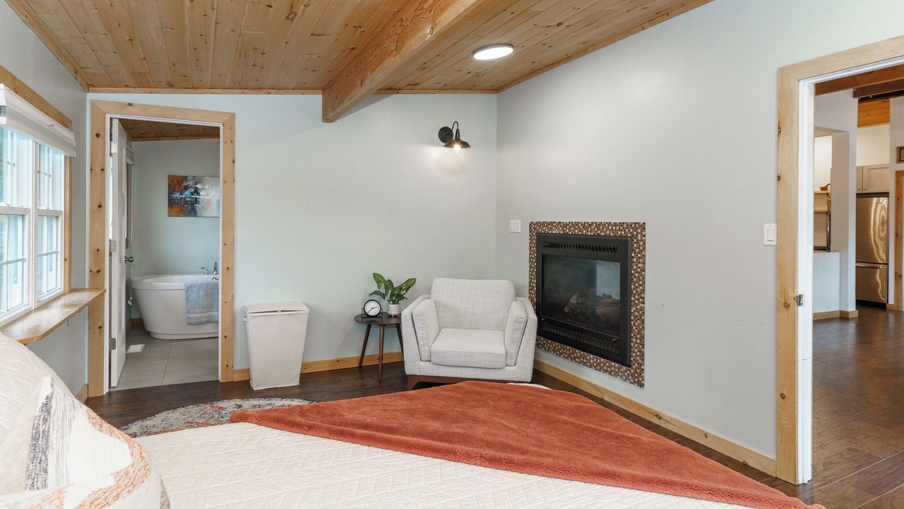 Photo of Bedroom in Port Carling