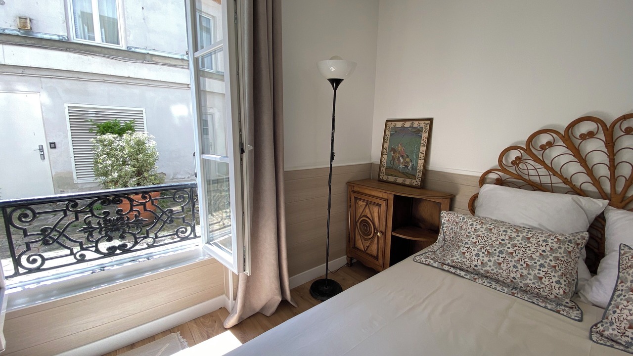 Photo of Bedroom in 14th Arrondissement