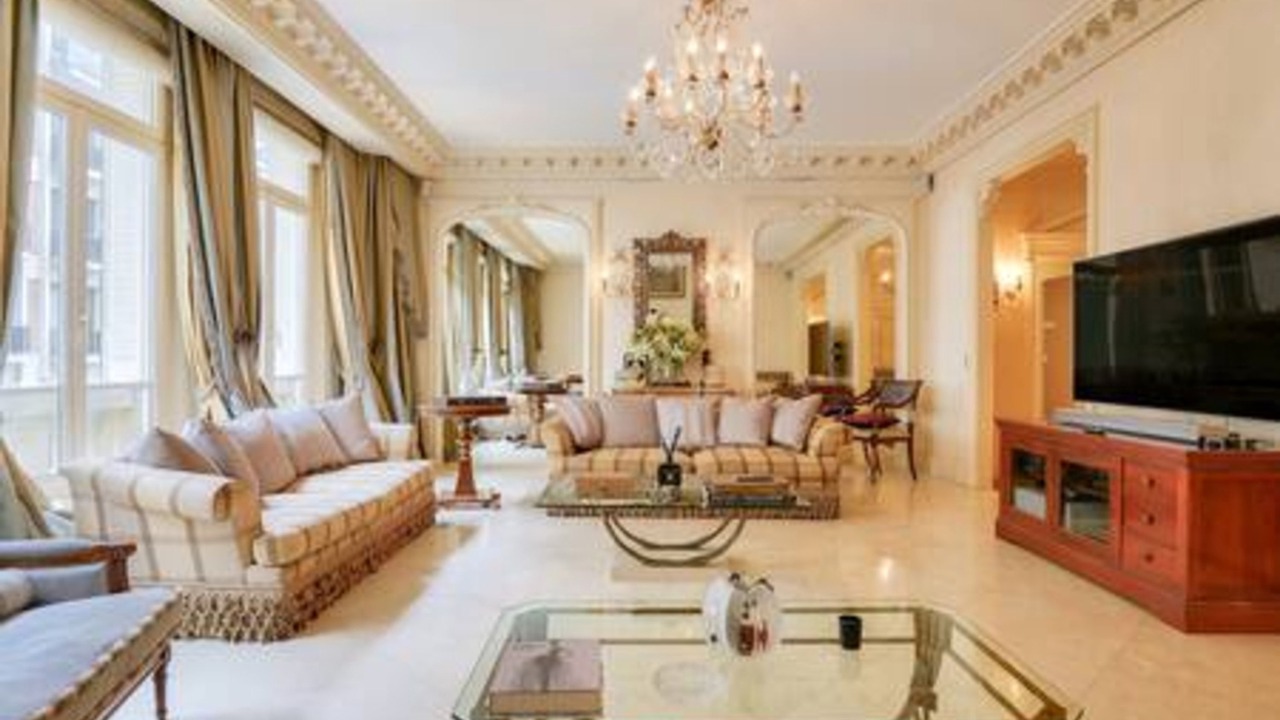 Photo of Livingroom in Champs-Elysees