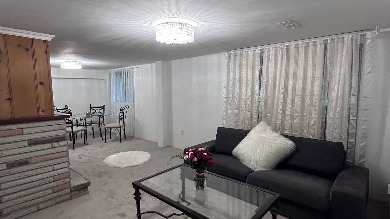 Photo of Livingroom in Richmond Hill