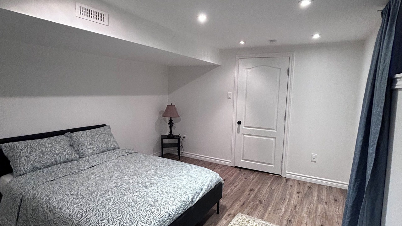 Photo of Bedroom in Richmond Hill