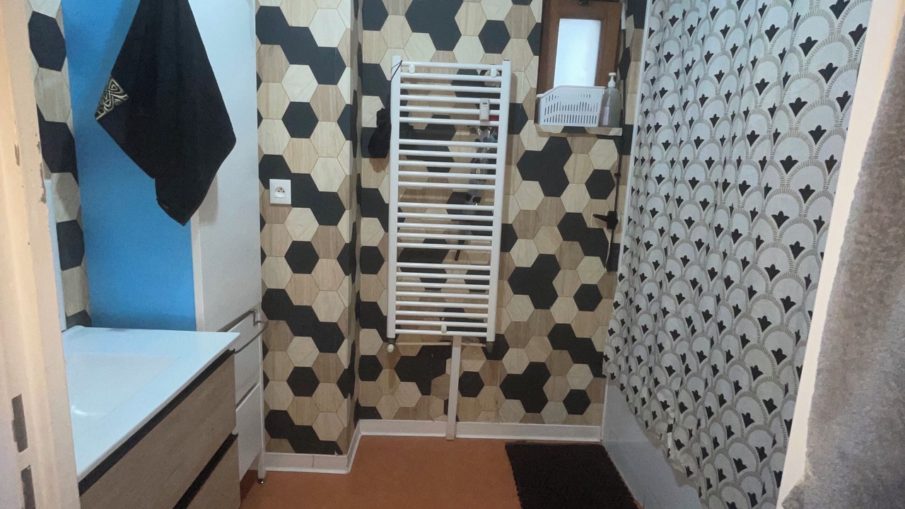 Photo of Bathroom in Aubervilliers