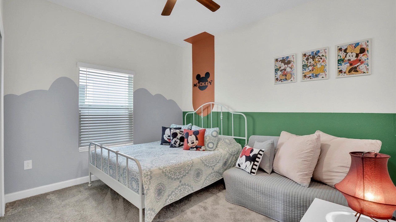 Photo of Bedroom in Bay Lake