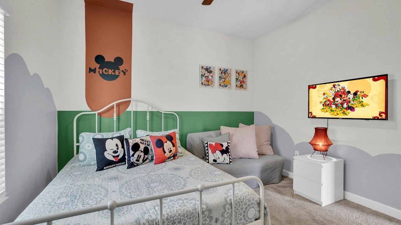 Photo of Bedroom in Bay Lake