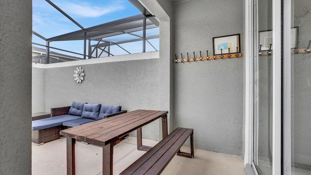 Photo of Patio Balcony in Bay Lake