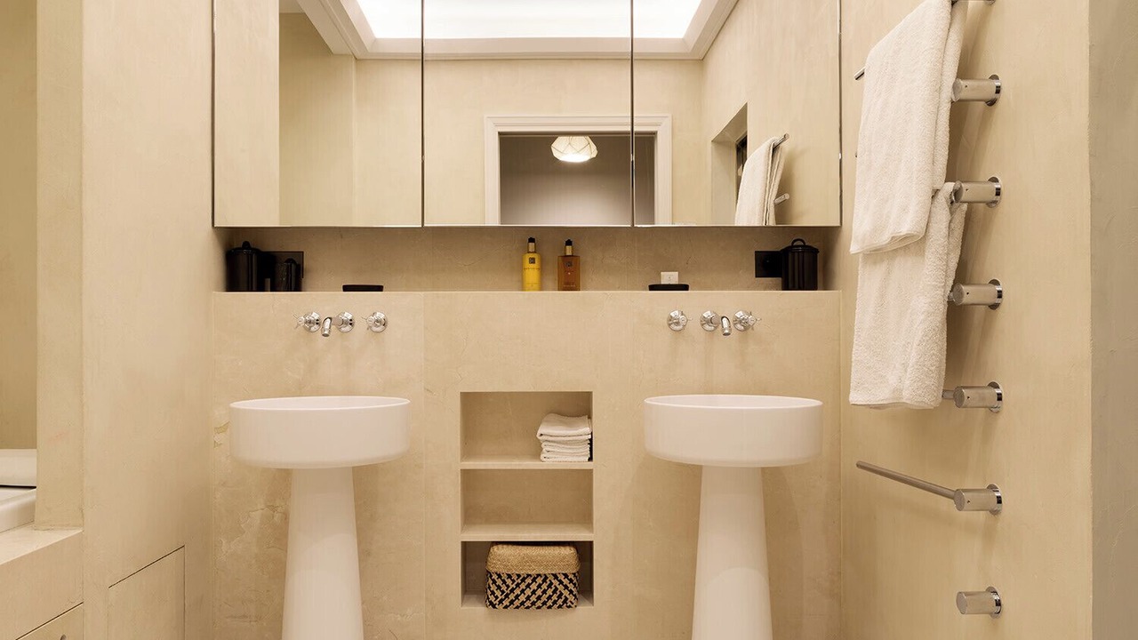 Photo of Bathroom in 12th Arrondissement